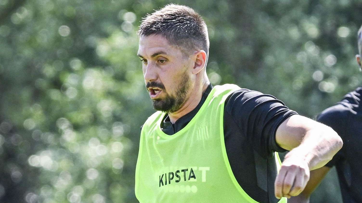 尤其是在国 尤其是在国